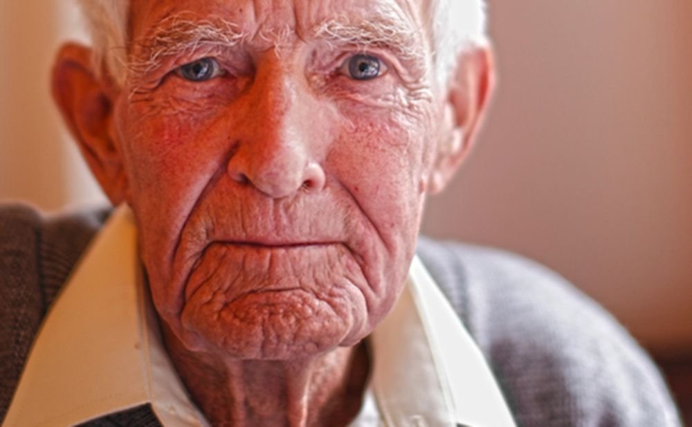 How Old Is Renji Abarai In Hunter x Hunters Cast?